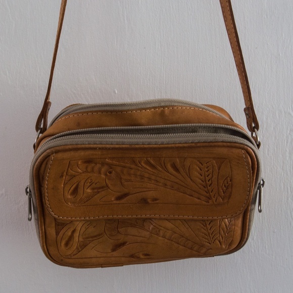 Force Ten leather shoulder bag - Picture 1 of 2
